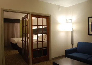 Holiday Inn Express Hotel and Suites Kingsport by IHG hotel thumbnail 8
