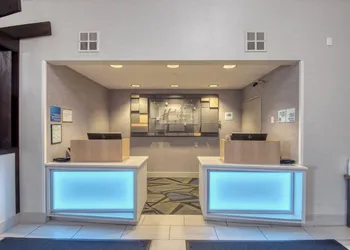 Holiday Inn Express Hotel & Suites Oshkosh by IHG hotel thumbnail 7