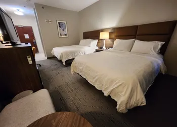 Holiday Inn Express Hotel & Suites St. Paul-Woodbury by IHG hotel thumbnail 8