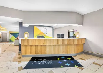 Spark by Hilton Roanoke Civic Center hotel thumbnail 2