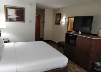 Spark by Hilton Roanoke Civic Center hotel thumbnail 3