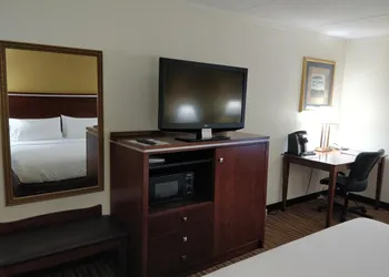 Spark by Hilton Roanoke Civic Center hotel thumbnail 6