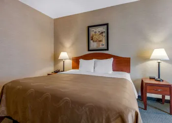 Quality Inn & Suites Benton - Draffenville hotel thumbnail 8