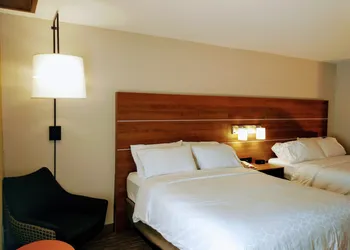 Holiday Inn Express Hotel & Suites Madison by IHG hotel thumbnail 8