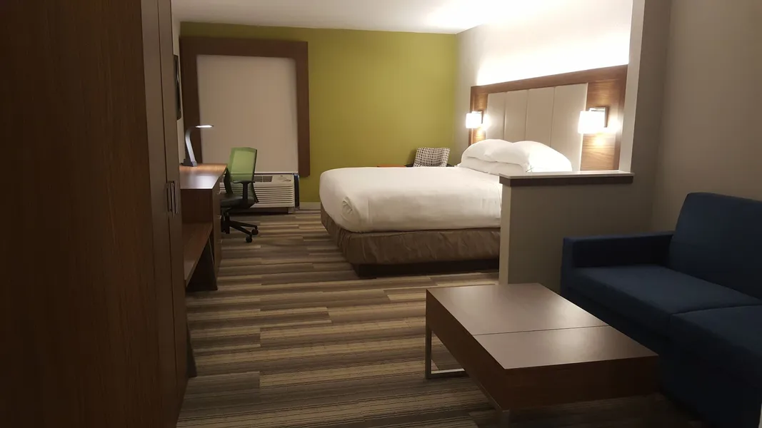 Holiday Inn Express Hotel & Suites Jacksonville - South by IHG hotel detail image 2