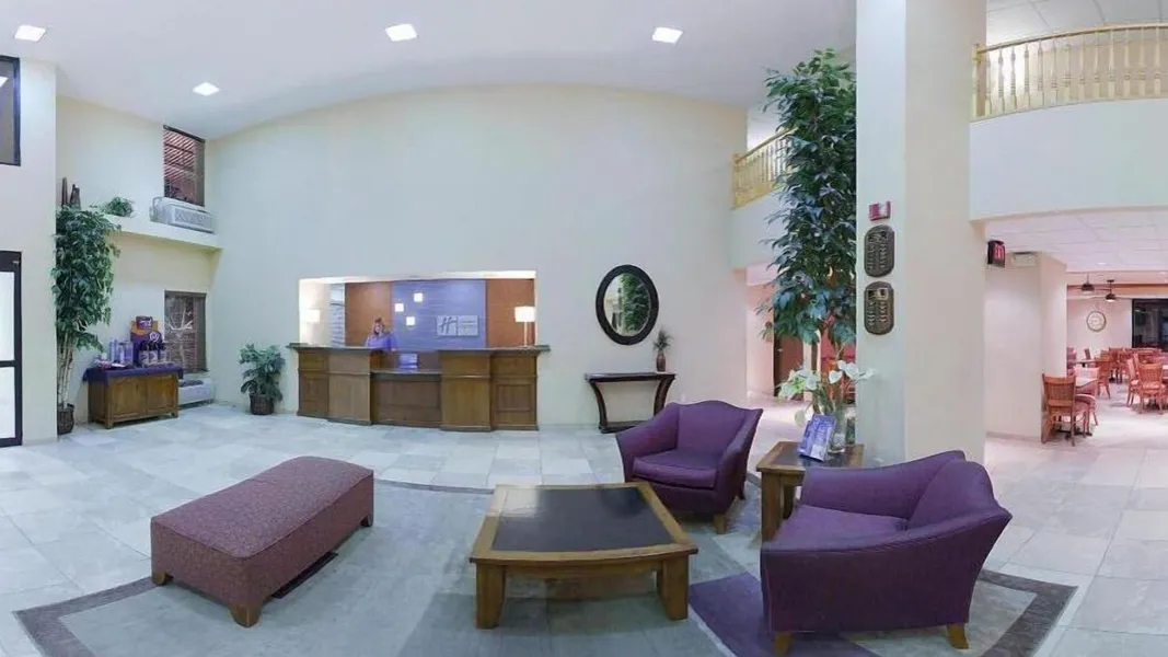 Holiday Inn Express Hotel & Suites Phoenix-Airport by IHG hotel detail image 2