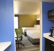 Holiday Inn Express Hotel & Suites Phoenix-Airport by IHG hotel detail image 4