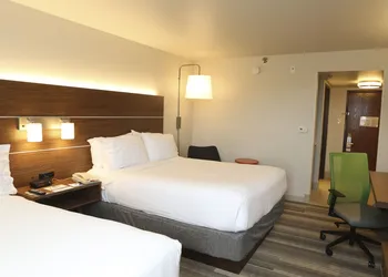 Holiday Inn Express Hotel & Suites Phoenix-Airport by IHG hotel thumbnail 7