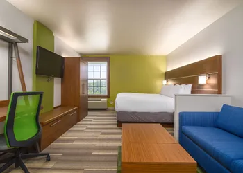 Holiday Inn Express Hotel & Suites Phoenix-Airport by IHG hotel thumbnail 8