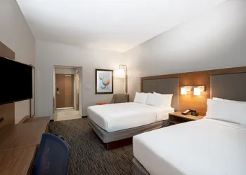 Holiday Inn Express & Suites Norfolk by IHG hotel thumbnail 4