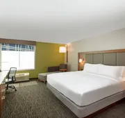 Holiday Inn Express & Suites Norfolk by IHG hotel detail image 5