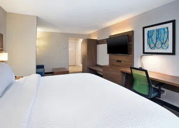 Holiday Inn Express Hotel & Suites Sunbury - Columbus Area by IHG hotel thumbnail 5