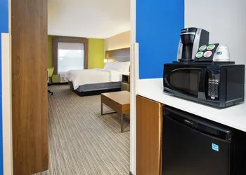 Holiday Inn Express Hotel & Suites Sunbury - Columbus Area by IHG hotel thumbnail 7