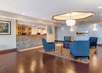 Comfort Inn & Suites Klamath Falls hotel thumbnail 5