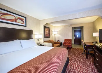 Holiday Inn Express Hotel & Suites Corinth by IHG hotel thumbnail 6