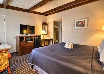 Howard Johnson by Wyndham Bangor hotel thumbnail 6