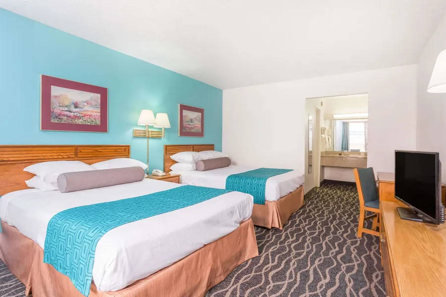 Howard Johnson by Wyndham Commerce GA hotel detail image 6