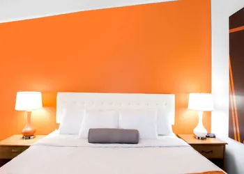Howard Johnson by Wyndham Wilmington hotel thumbnail 6