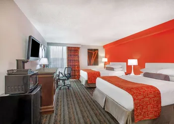 Howard Johnson by Wyndham Lexington hotel thumbnail 7
