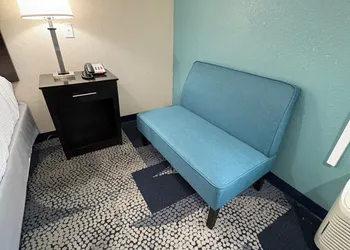 Baymont by Wyndham Iowa Lake Charles hotel thumbnail 8