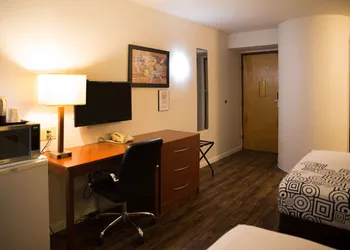 Econo Lodge Harrisburg - Hershey North hotel thumbnail 5