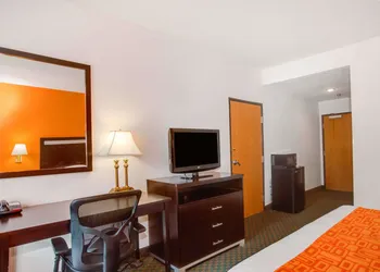 Howard Johnson by Wyndham Beckley hotel thumbnail 6