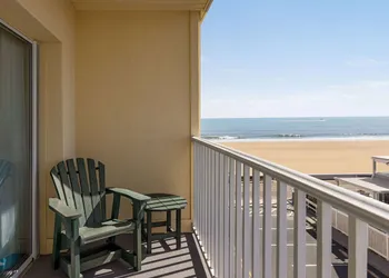 Howard Johnson by Wyndham Ocean City Oceanfront hotel thumbnail 7