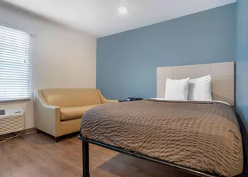 Extended Stay America Select Suites - Pensacola - Northeast hotel thumbnail 5