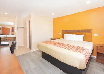 Regency Inn Hondo hotel thumbnail 6