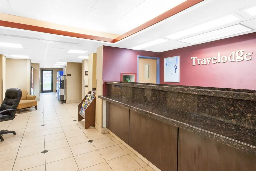 Travelodge by Wyndham Romulus Detroit Airport hotel detail image 2
