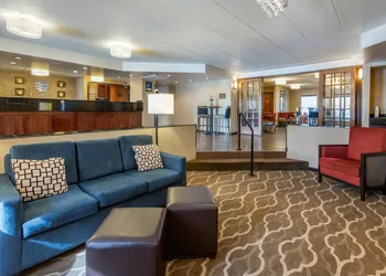Comfort Inn Grand Rapids Airport hotel thumbnail 2