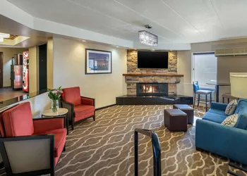 Comfort Inn Grand Rapids Airport hotel thumbnail 3