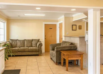 Quality Inn hotel thumbnail 5