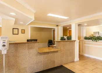 Quality Inn hotel thumbnail 4