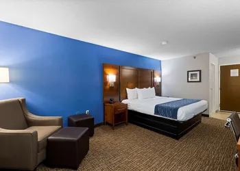 Comfort Inn & Suites Hazelwood - St. Louis hotel thumbnail 6