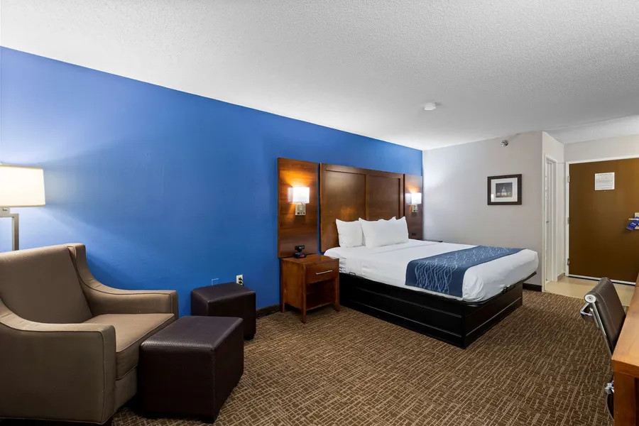 Comfort Inn & Suites Hazelwood - St. Louis hotel detail image 6