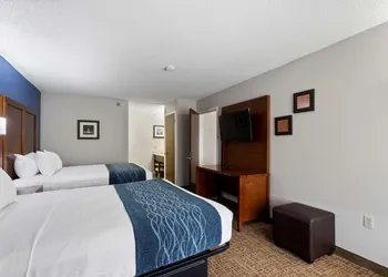 Comfort Inn & Suites Hazelwood - St. Louis hotel thumbnail 7