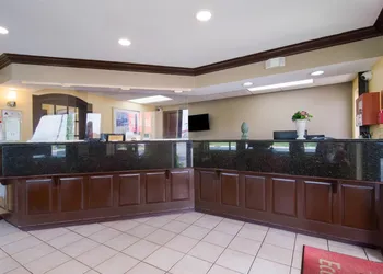 Econo Lodge Battleboro - Rocky Mount I-95 hotel thumbnail 2