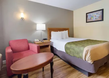 Econo Lodge Battleboro - Rocky Mount I-95 hotel thumbnail 5