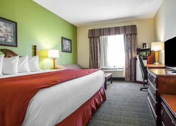 Quality Inn Florence Muscle Shoals hotel thumbnail 7