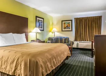 Quality Inn Jackson hotel thumbnail 6