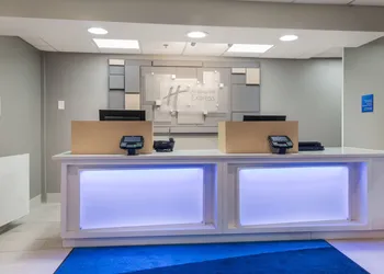 Holiday Inn Express Plymouth by IHG hotel thumbnail 3