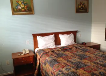 Scottish Inns Long Beach hotel thumbnail 5