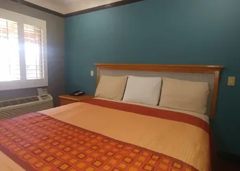 Travel Eagle Inn Motel hotel thumbnail 8