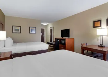 Comfort Inn Bluefield hotel thumbnail 8