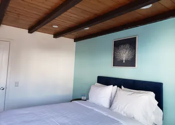 Calafia Inn hotel thumbnail 4