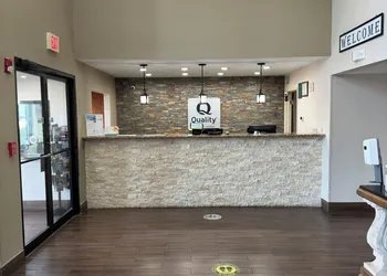 Quality Inn & Suites Pine Bluff hotel thumbnail 3