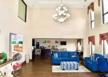 Quality Inn & Suites Pine Bluff hotel thumbnail 4