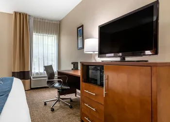 Comfort Inn Birmingham - Irondale hotel thumbnail 5