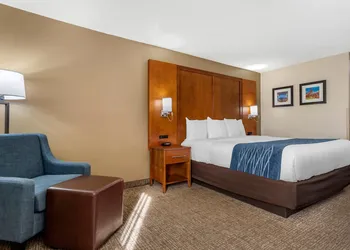Comfort Inn Birmingham - Irondale hotel thumbnail 6
